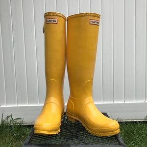 Hunter Classic Yellow Boots